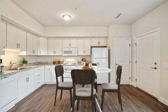 1 Bedroom Kitchenette