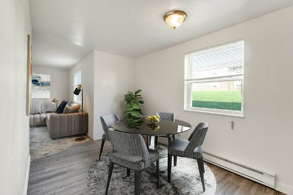 64 Coventry 08 FULL Dining Kitchen final SMALL