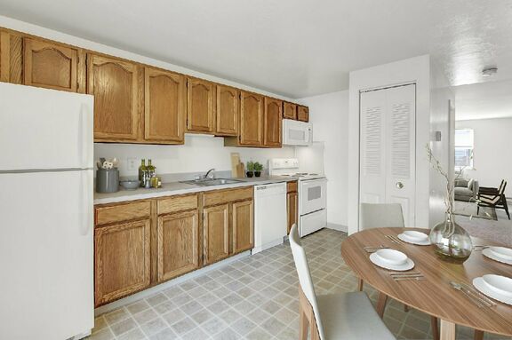 40 Kings Arms 08 FULL Dining Kitchen final SMALL