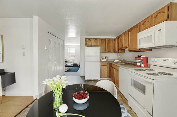 128 Kings Arms 07 FULL Dining Kitchen final SMALL