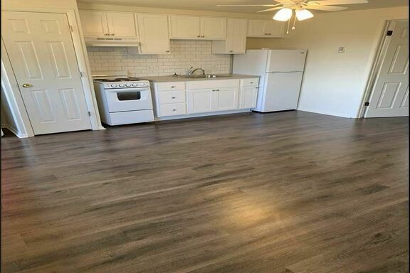 Country squire apartments york pa building photo